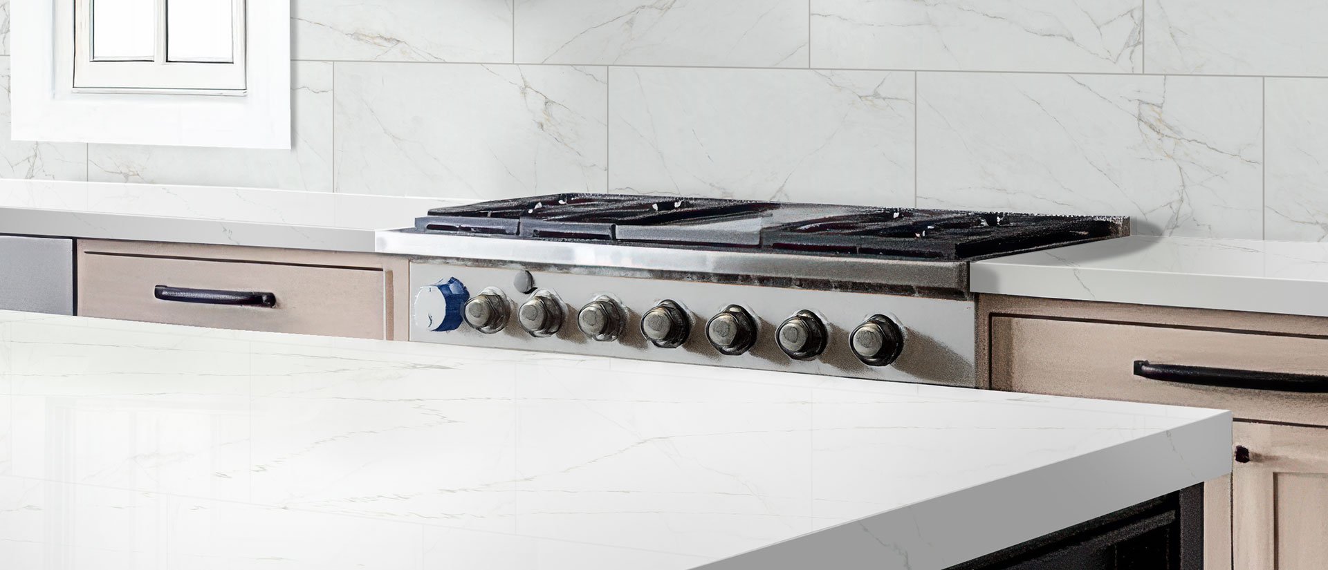 Close view of Calacatta Ultra quartz in kitchen