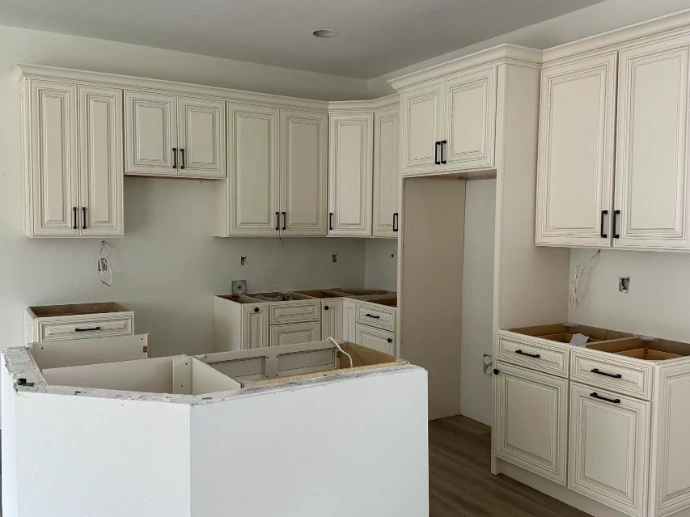 Charleston White Kitchen 1